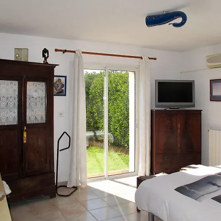 Hébergement de vacances Ferienhaus Mit Pool 180s *