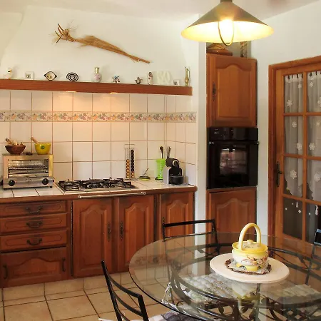 Hébergement de vacances Ferienhaus Mit Pool 180s Hyères